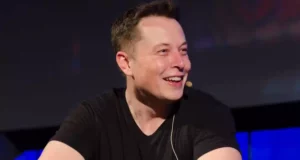 Elon Musk finalmente compra Twitter e licenzia alcuni dirigenti