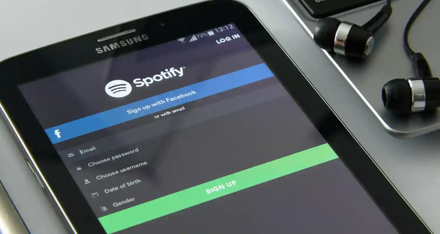 Spotify Licenzia Dipendenti Strategia di Riorganizzazione per il Futuro